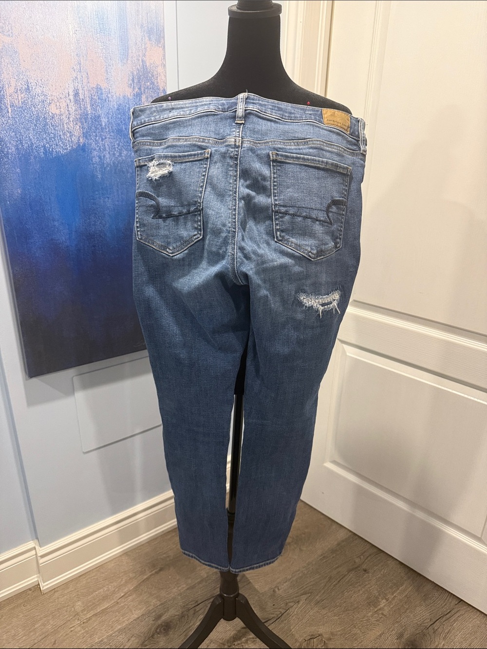 2 for 30$💗 American Eagle Outfitters Light Blue Denim Jeans with Gold Stitching - Picture 5 of 5